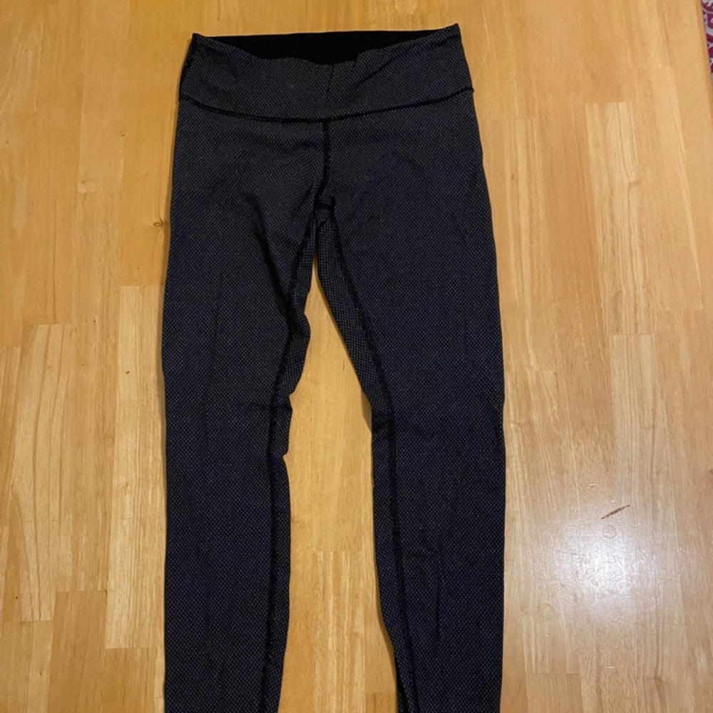 Lululemon leggings size 6